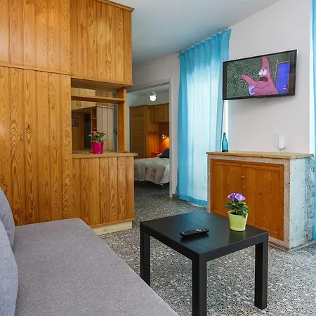 Pineda Beach Homestay By Turismar Apartment *